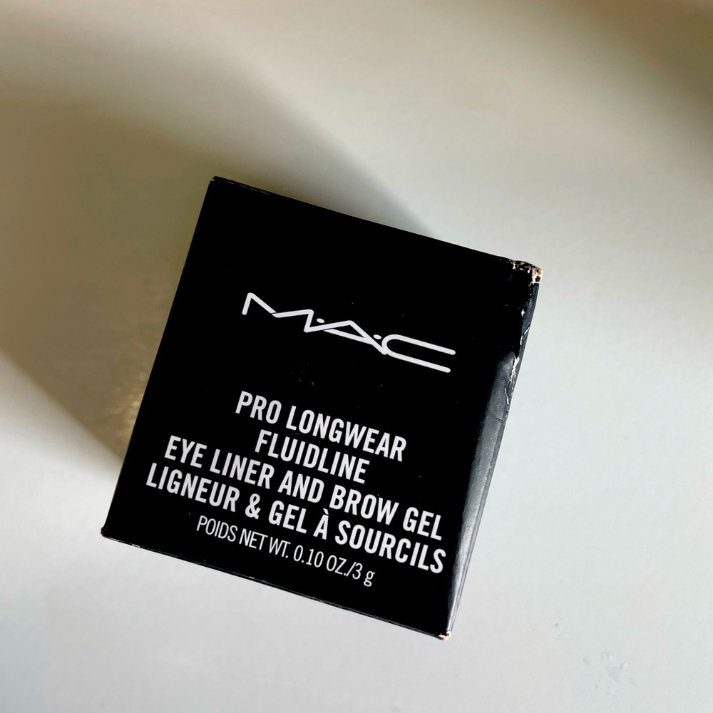 Mac Pro longwear fluidline